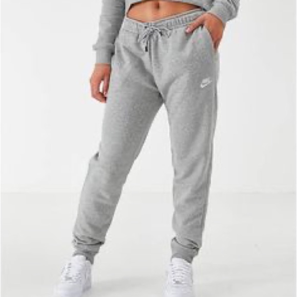Gray Nike jogger sweat pants